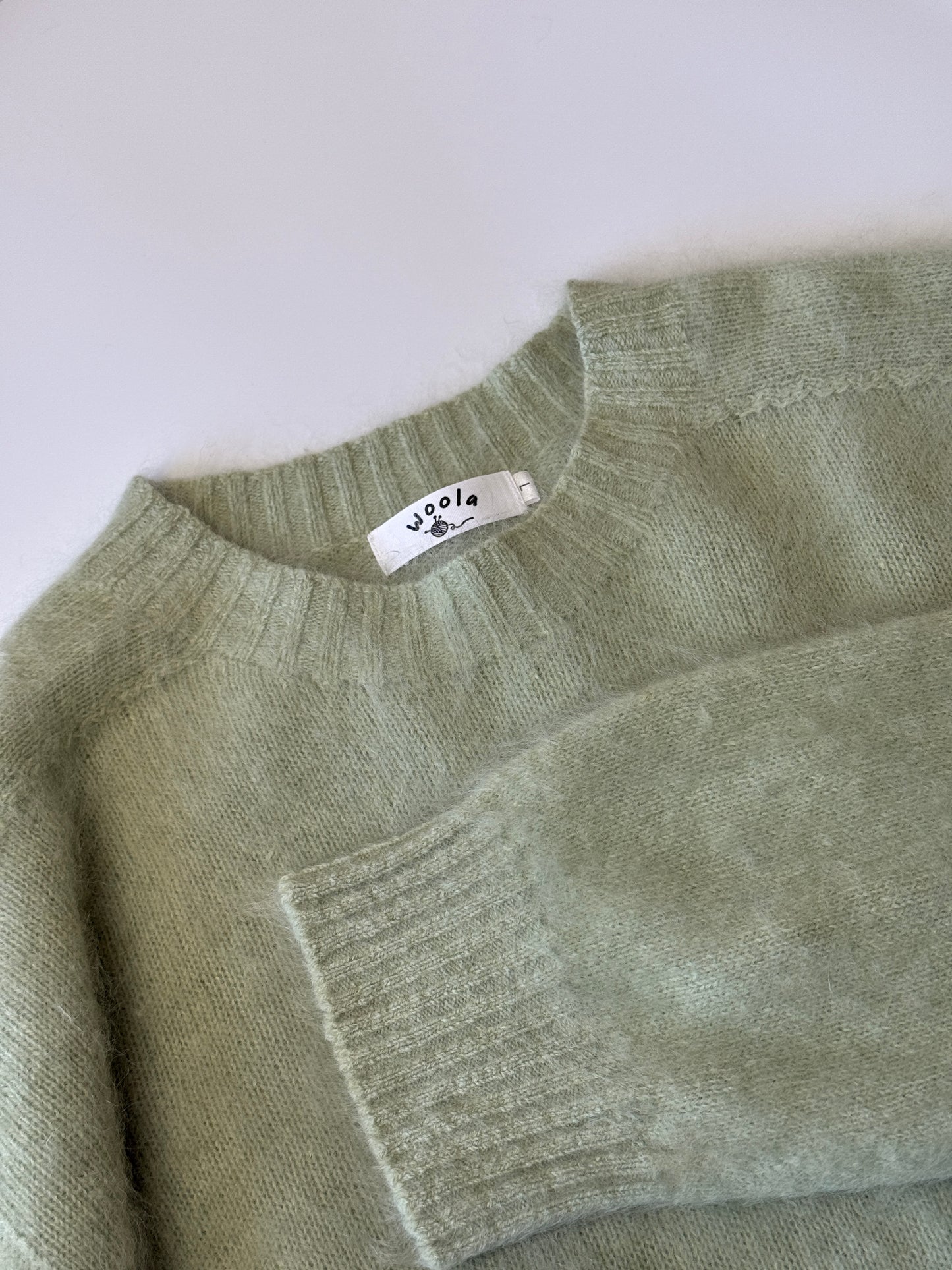 Brushed  87.7% Wool, 6.6% Cashmere, 5.7% Silk Crew-Neck Jumper