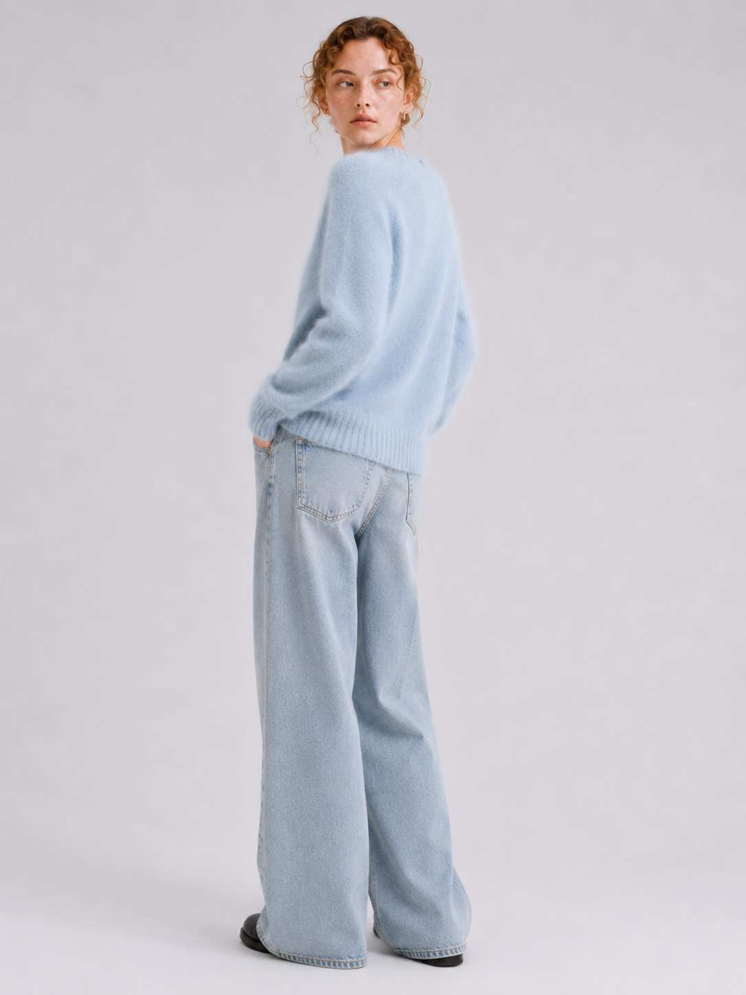 Brushed  87.7% Wool, 6.6% Cashmere, 5.7% Silk Crew-Neck Jumper